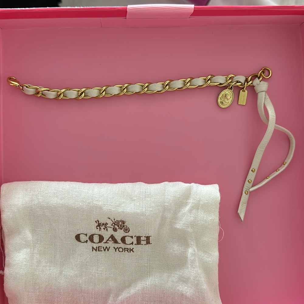 COACH Signature Ivory Leather Gold Chain with Charms Bracelet 💛🤍